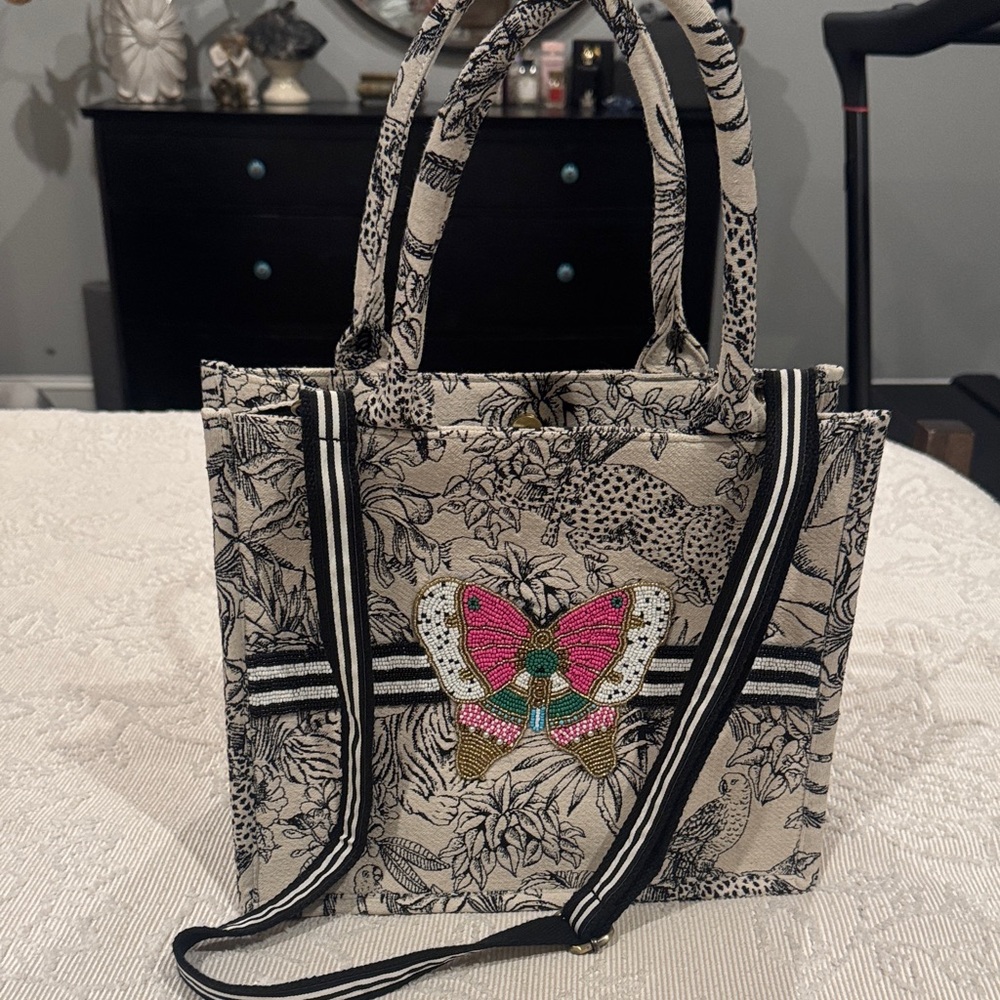 Chic Butterfly Embellished Tote - Black and Cream